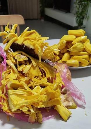 美味煲汤的秘密——菠萝蜜花瓣独具风味（探索菠萝蜜花瓣在煲汤中的独特用途）-第2张图片-绿意生活